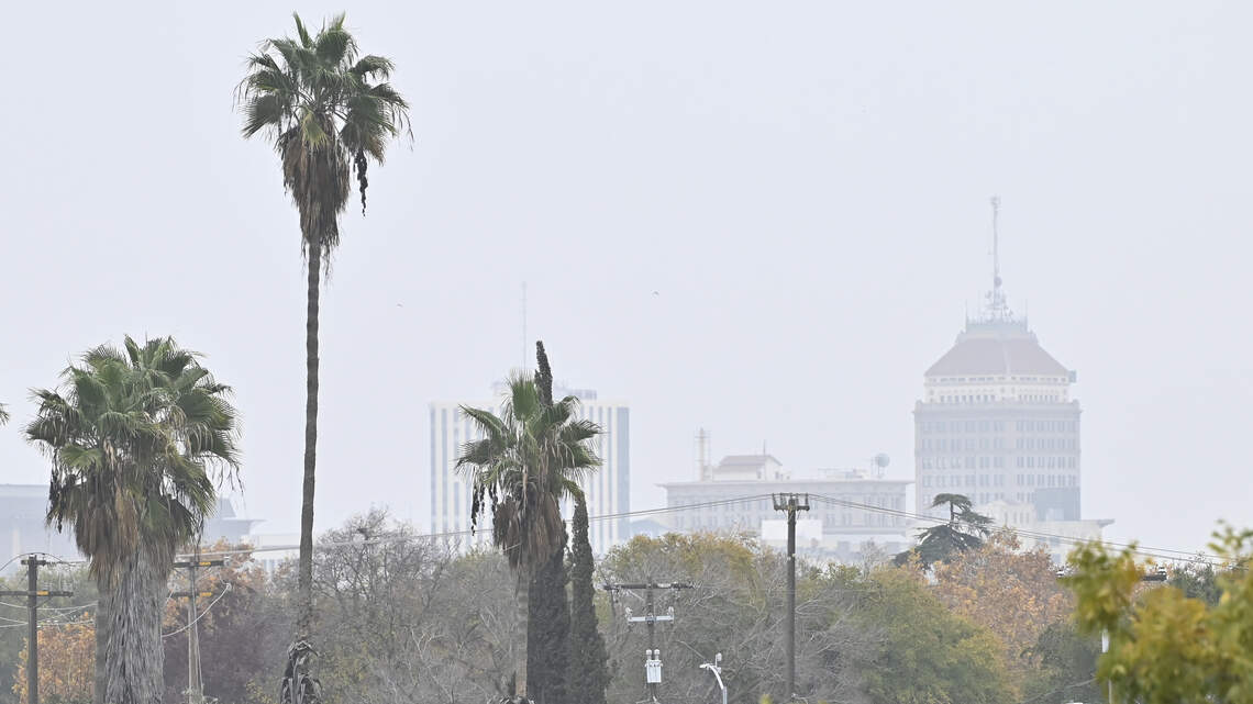 San Joaquin Valley, Fresno in dense fog period, expect travel advisories