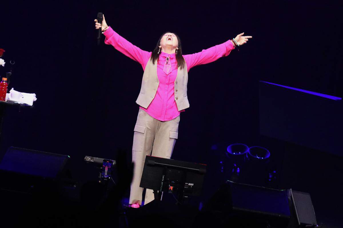 Mexican legend Ana Gabriel performs during her ‘Claro de Luna” Tour at Save Mart Center on Sept. 6, 2025, in Fresno.