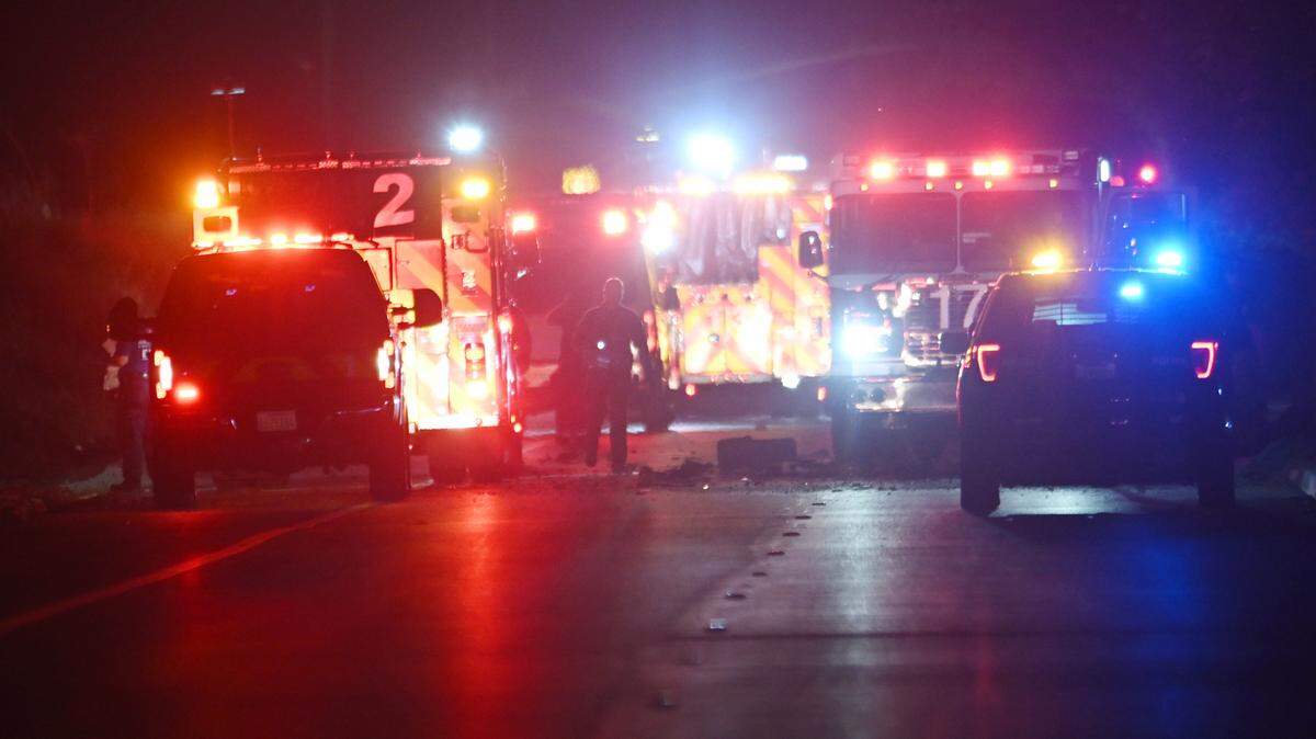 Two people were killed Friday night during a multi-vehicle crash in north Fresno. Fresno police and other emergency crew personnel responded around 10 p.m. to a crash involving three vehicles occurred a few blocks north of the intersection of Champlain Drive and Friant Road.