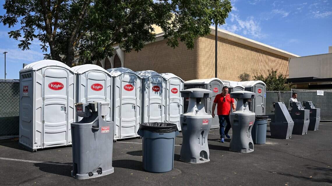 Restrooms closed during Fresno mall renovations. You’ll have to go outside for now