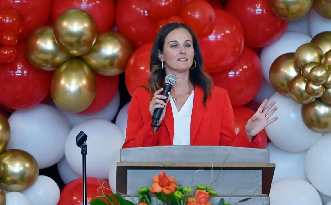 Principal Laura Reynolds gives a heart-felt thanks to her staff and supporters as hundreds gathered for a ribbon-cutting ceremony held for Clovis Unified’s newest school Hirayama Elementary Wednesday morning, Aug. 14, 2024 in Fresno.