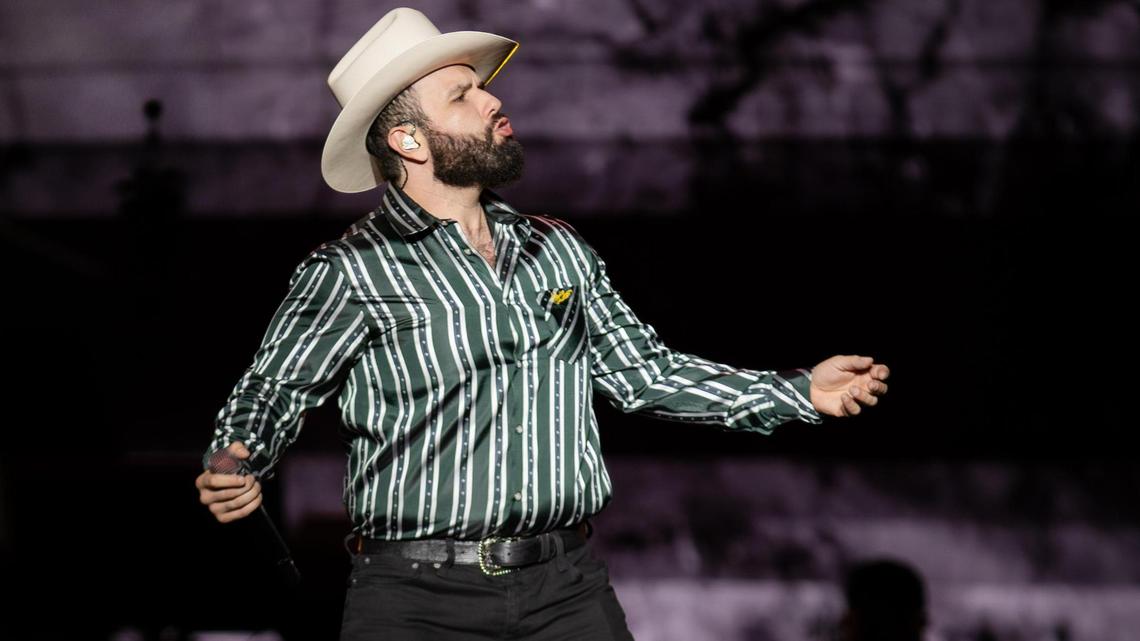 Carin León celebró con un concierto por primera vez en el Estadio GNP Seguros de la Ciudad de México, con un sold out ante más de 55 mil personas la noche del 7 de diciembre 2024.