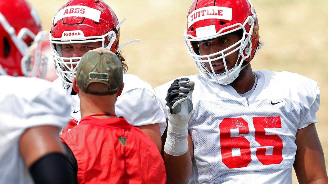 Fresno State right tackle Syrus Tuitele (65) played a large role in the success of the Bulldogs’ run game last season. The Bulldogs averaged 180.5 yards per game on the ground in the games he started, just 116.8 after he suffered a season-ending injury.