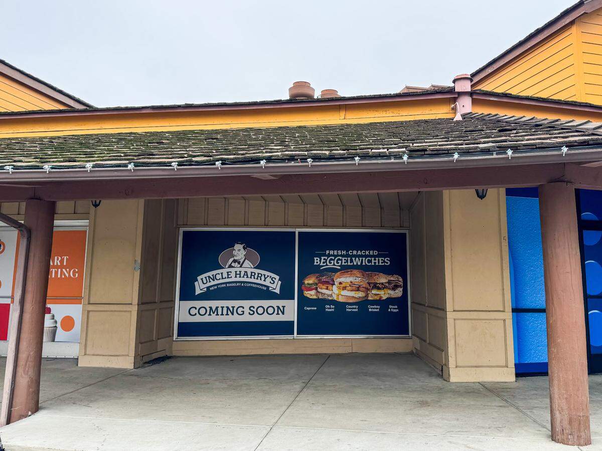 Uncle Harry’s NY Bagelry & Coffeehouse closed its Fig Garden Village location in Fresno in 2017. Now it’s coming back.