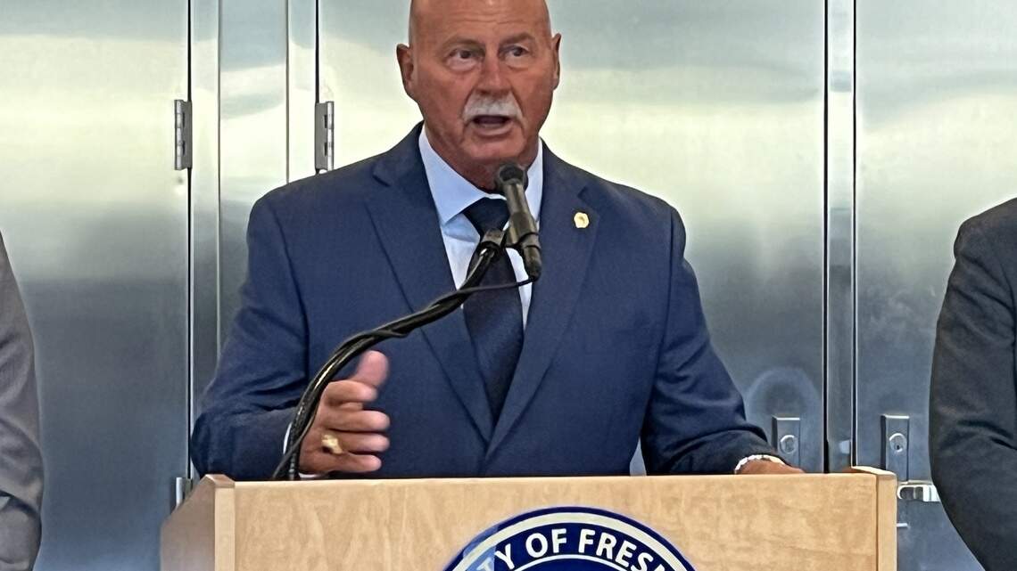 Fresno Mayor Jerry Dyer supports changing city charter for third term. Who would benefit?
