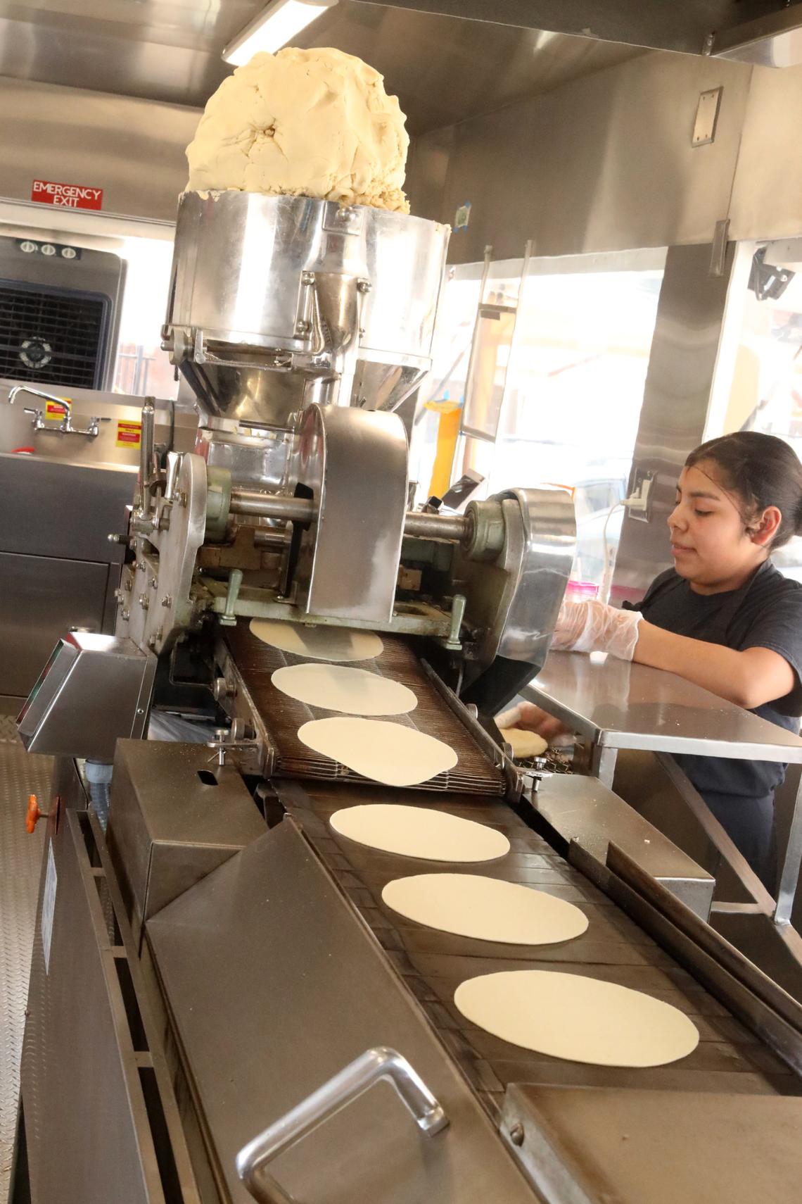 Tortillería Ortuño abrió sus puertas en el 4542 de la Avenida Belmont en Fresno el 10 de septiembre del 2023. La ubicación en Fresno es la segunda sucursal para Ramiro Ortuño Ortiz y su familia, ya que hace tres años abrió dos tortillerías móviles en Modesto.