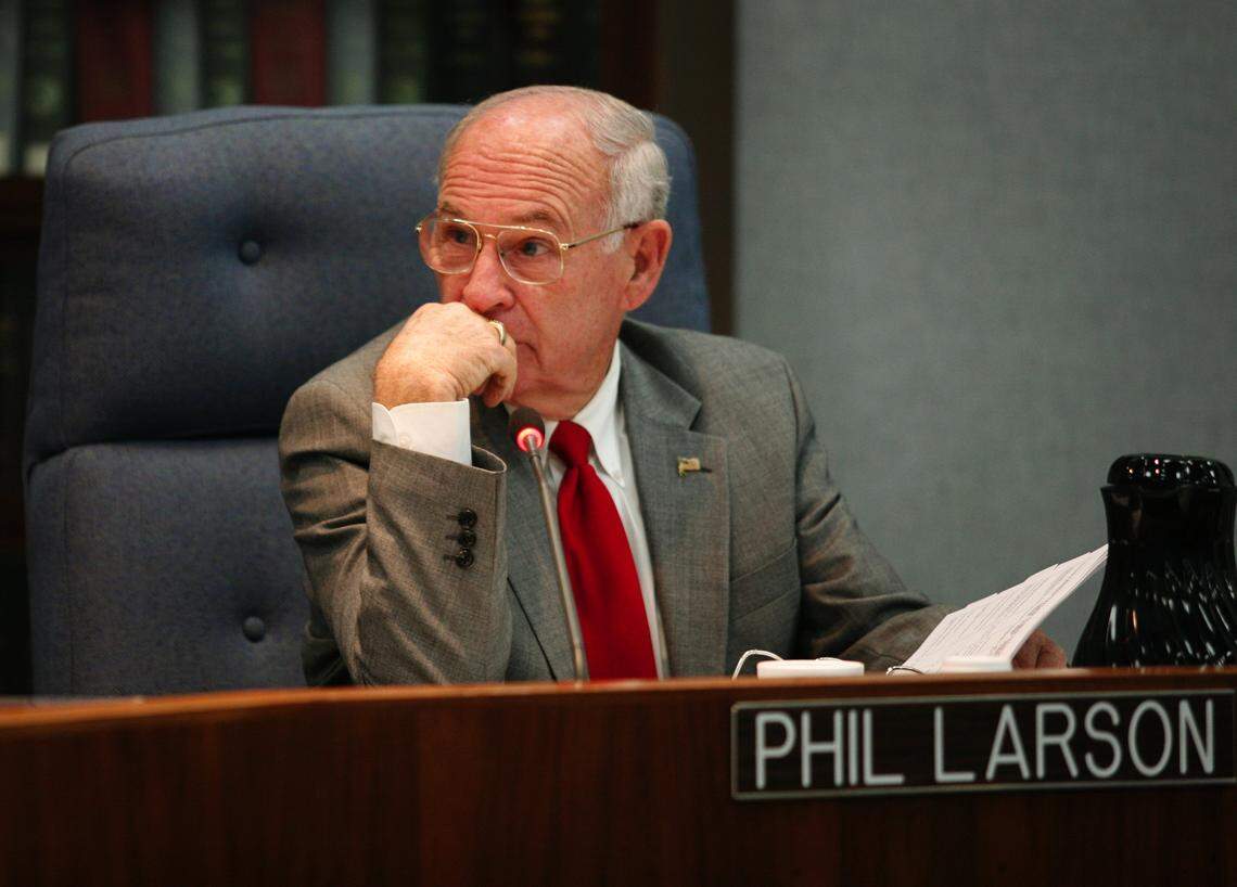 Supervisor Phil Larson listens during the Fresno County Board of Supervisors meeting Tuesday, Jan. 27, 2009.