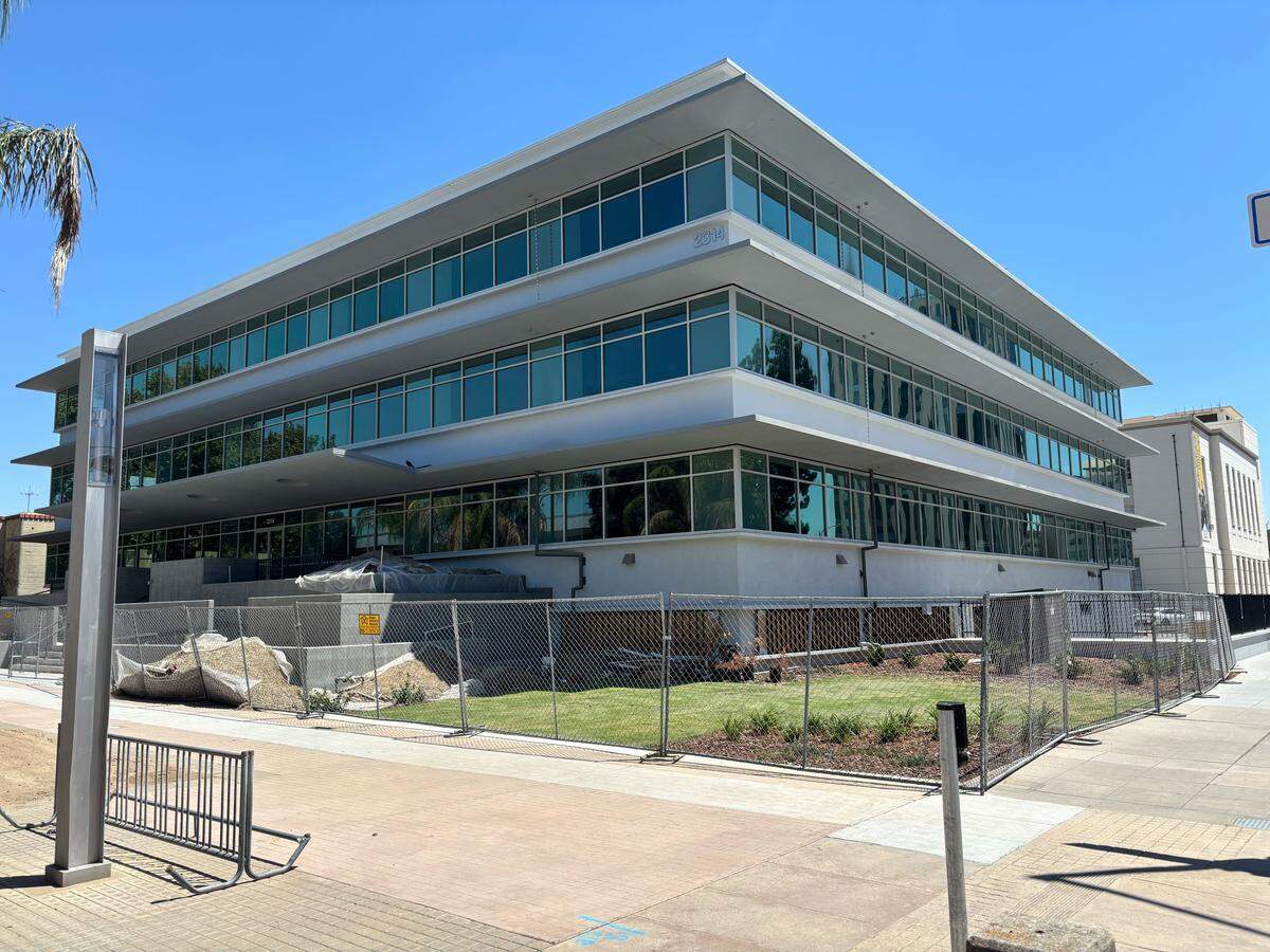 The building at 2314 Mariposa Street, which is less than 100 feet from the Fresno Police Department’s headquarters, will be the new home of the Fresno Police Department after a vote Thursday, Aug. 14, 2025, by Fresno City Council.