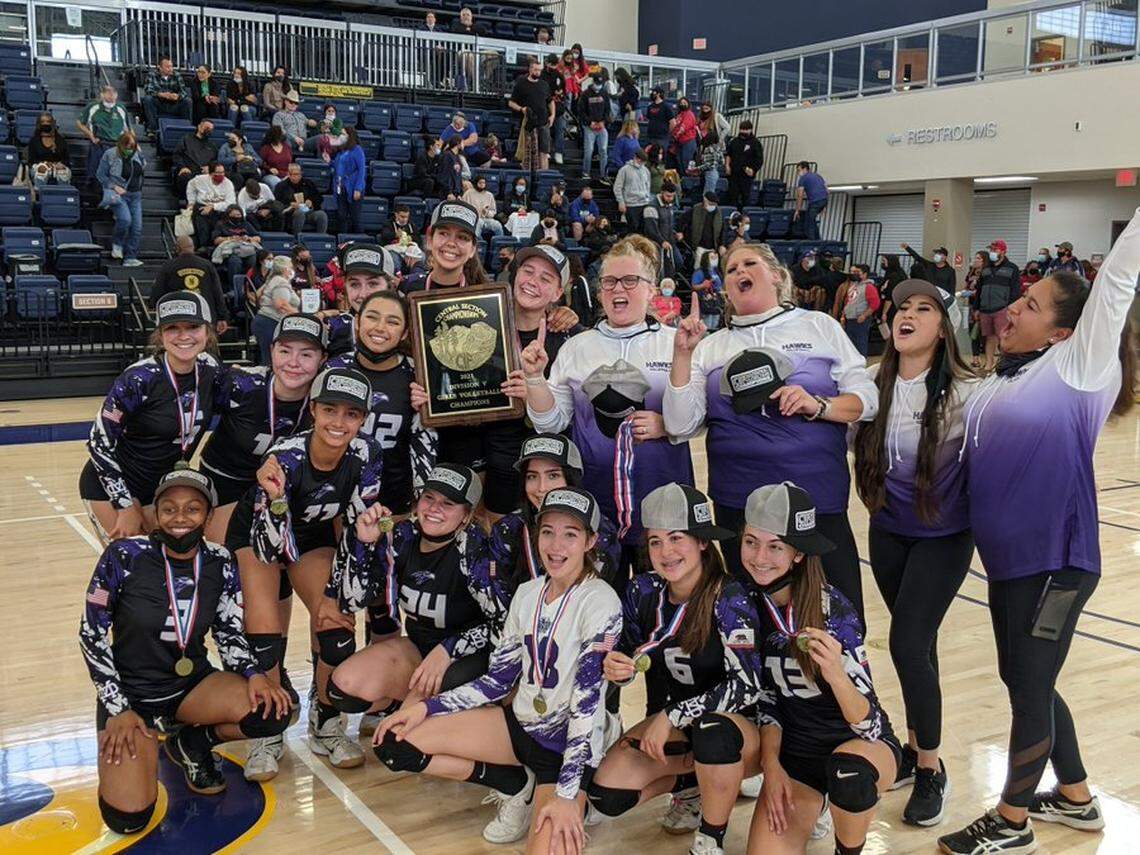 Mission Oak won the Central Section Division V title after defeating Reedley in a sweep on Saturday, Nov. 6, 2021.