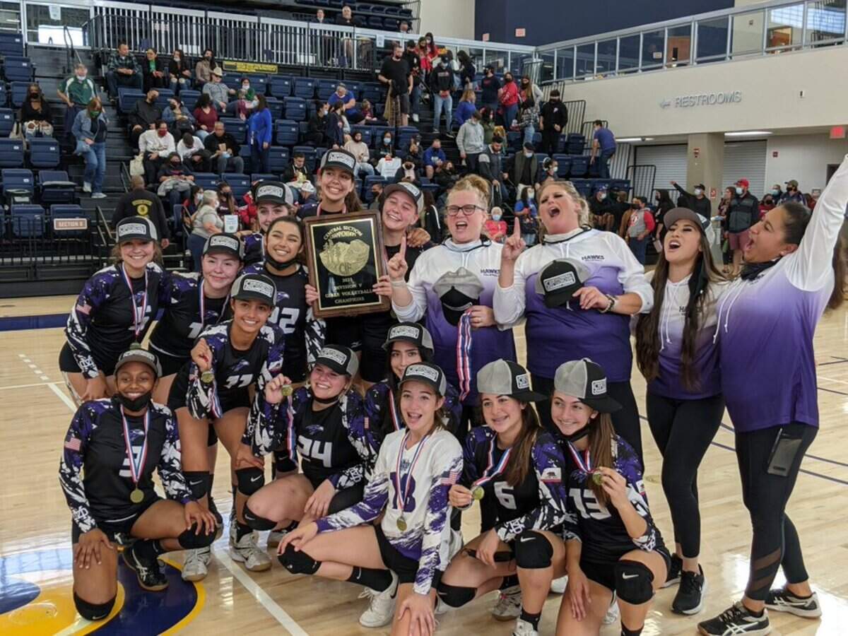 Mission Oak won the Central Section Division V title after defeating Reedley in a sweep on Saturday, Nov. 6, 2021.