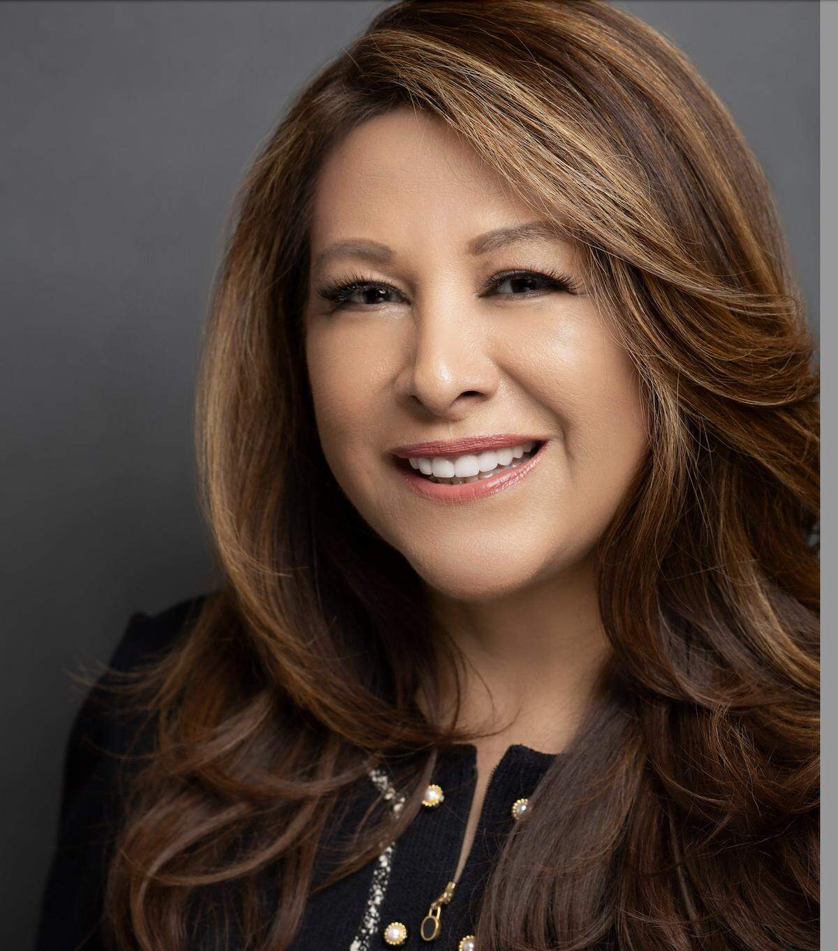 Ana Valdez es presidenta del Latino Donor Collaborative. La organización que publicó su sexto informe anual sobre el Producto Interno Bruto Latino Estadounidense, elaborado con la Escuela W.P. Carey de Administración de Empresas en la Universidad estatal de Arizona, y apoyo del banco Wells Fargo.