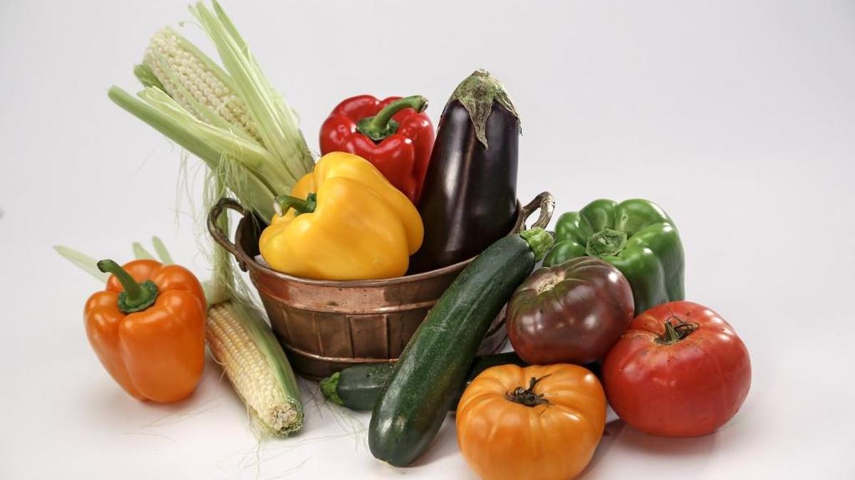 Fresno County Master Gardeners holds a session on summer vegetables Saturday, March 12, at Garden of the Sun, 1750 N. Winery Ave.