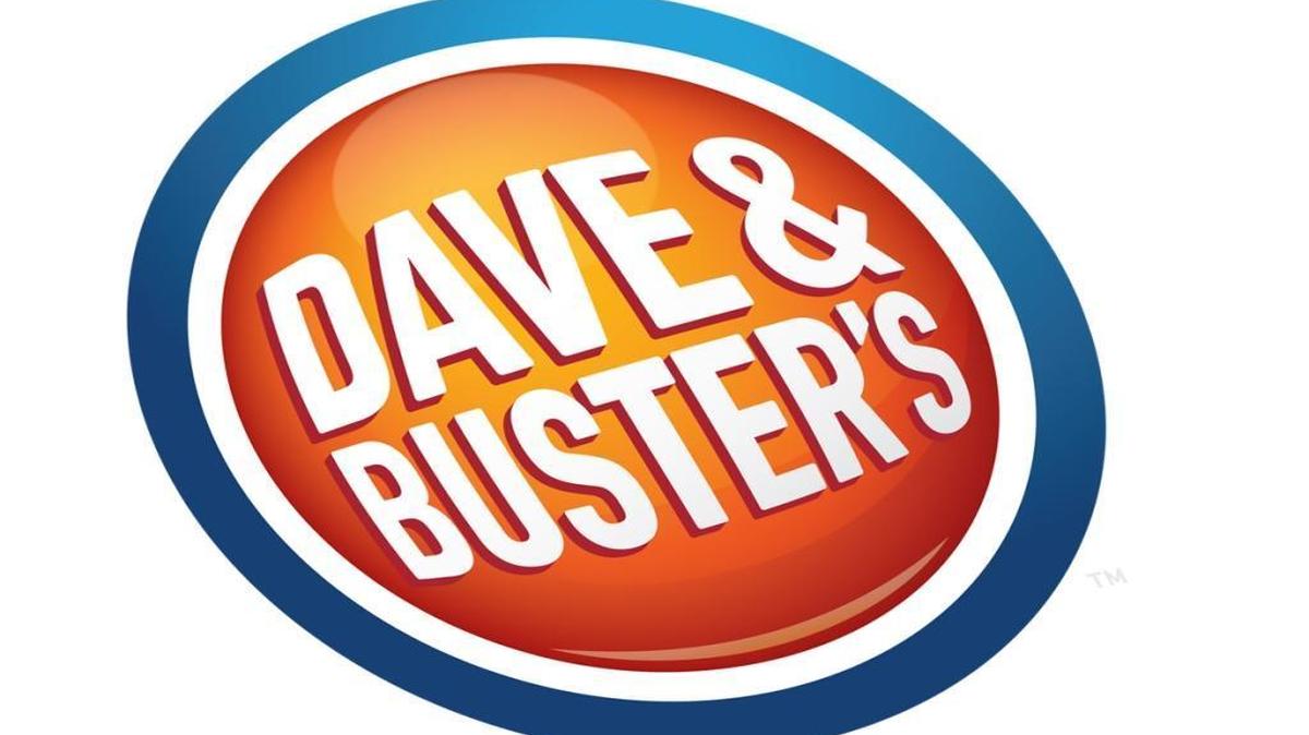 Dave & Buster’s sets October opening date in Fresno.