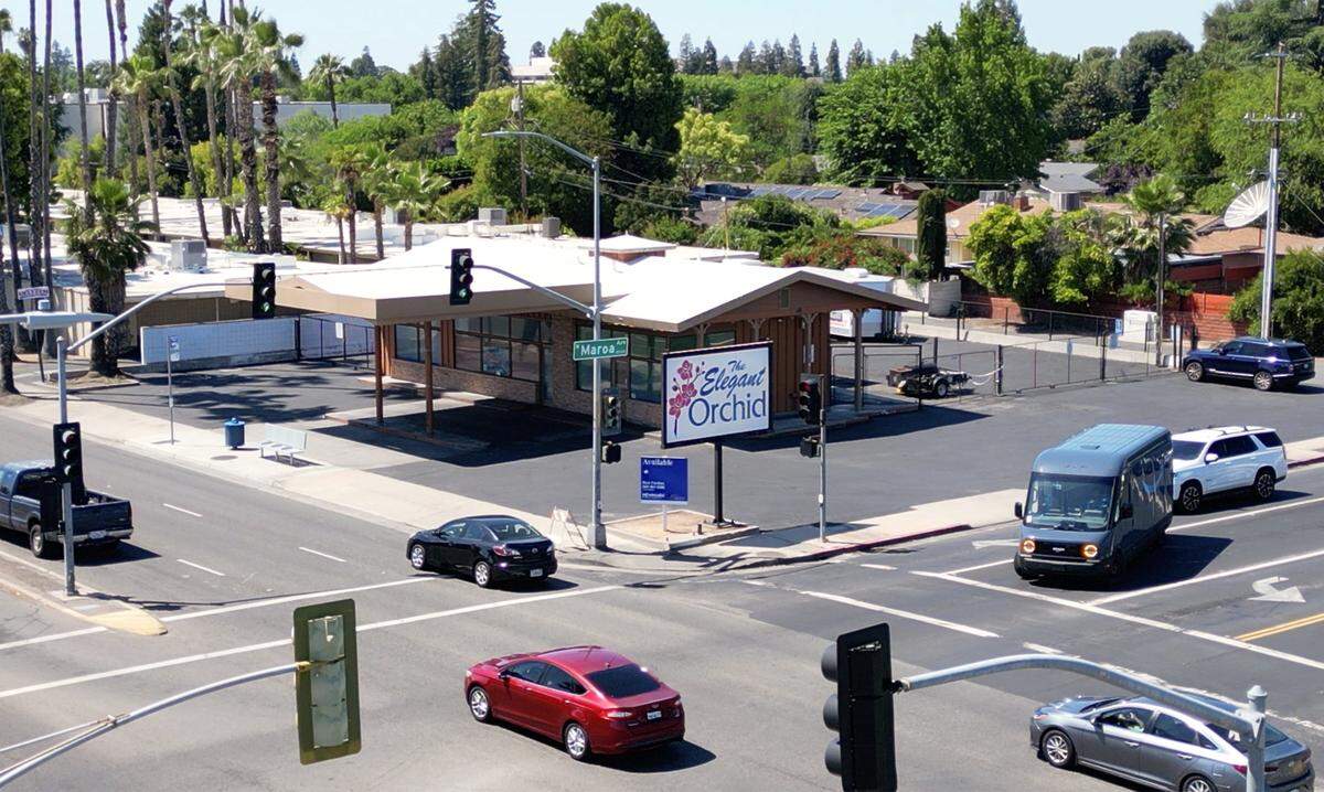 Papa Joe’s Spokesbelly BBQ will be opening at the northwest corner of Shaw and Maroa avenues, photographed Tuesday, April 28, 2026 in Fresno. The site has been home to the Orange Store, The Elegant Orchid and the original Arco gas station.