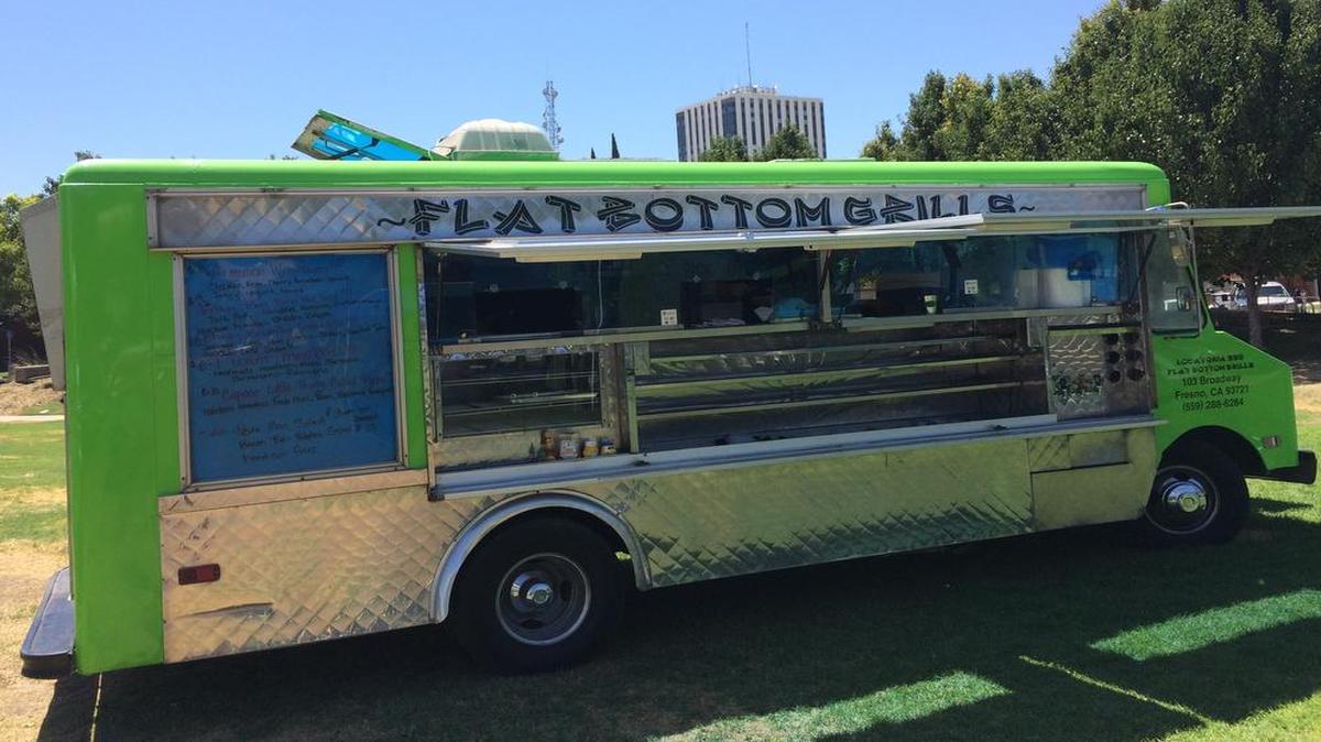 
LoCAvoria559 Flat Bottom Grills is frequently at Eatin’ on Eaton by the water tower in downtown Fresno and will be there the last two Fridays of August.

