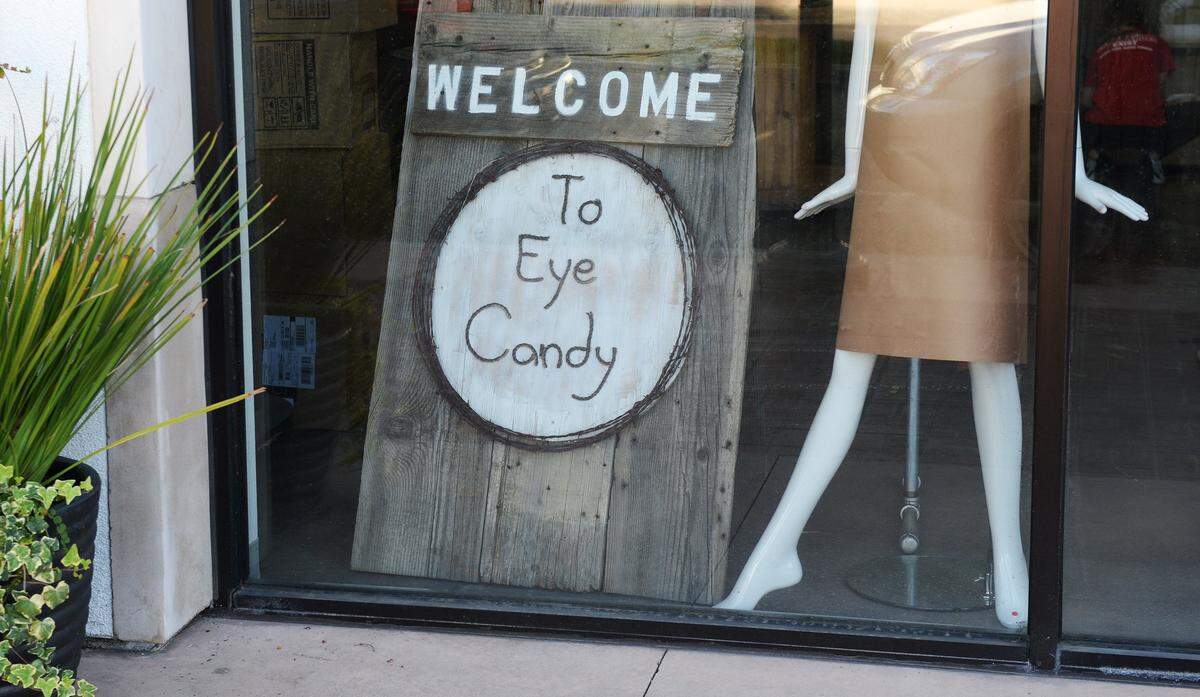 Locally owned Eye Candy Fashion Boutique is opening soon near Ann Tayler LOFT at River Park.