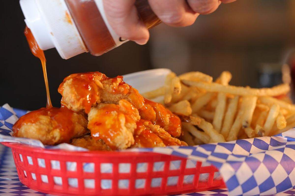 The Chicken Shack has more 30 kinds of sauces for its chicken fingers, wings and fries. A new restaurant is opening in northwest Fresno.