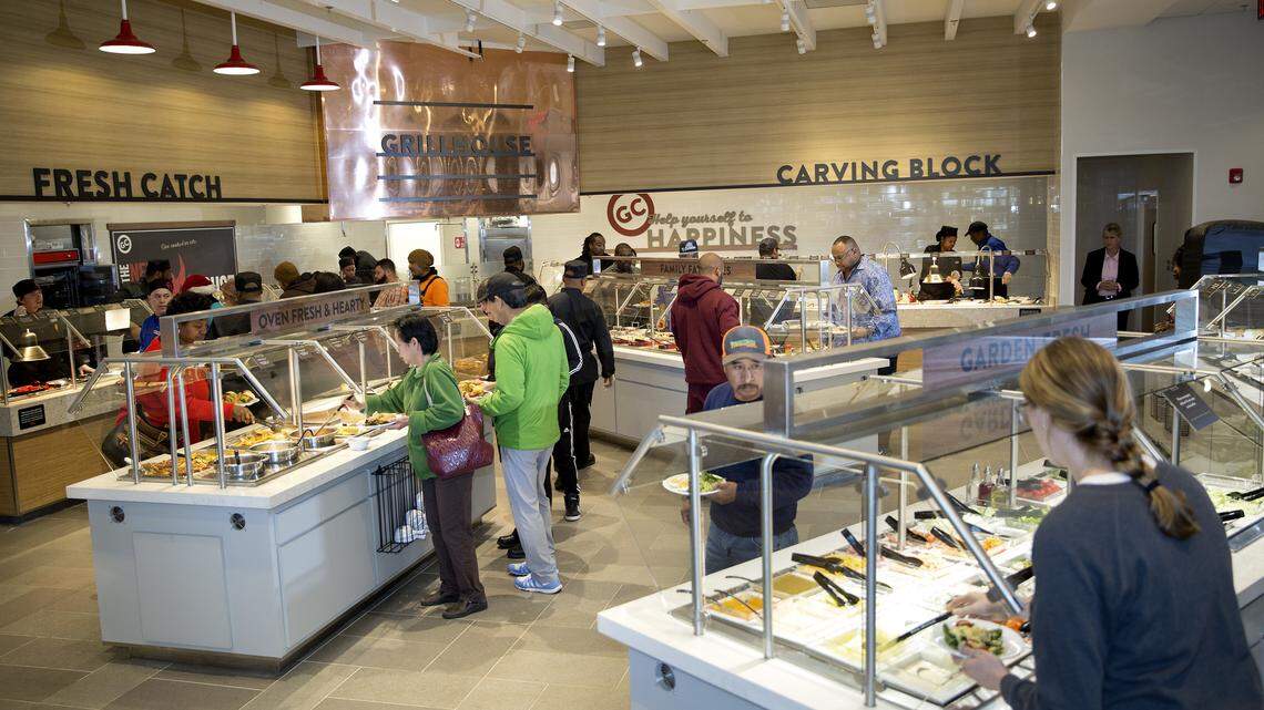 Golden Corral plans to open a buffet restaurant in the Fresno area.