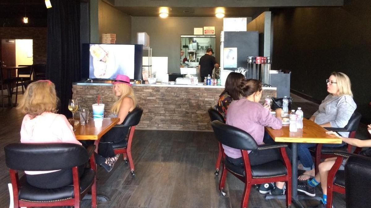 Mama Mia Pizzeria’s new location in the Tower District includes an express menu for people who want a quick meal. The original location at Palm and Bullard avenues will remain open.