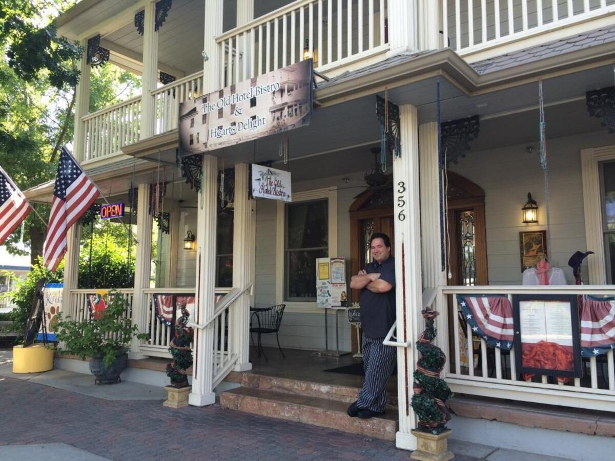The restaurant in Old Town Clovis at the historic hotel closed to give way to a new tavern.