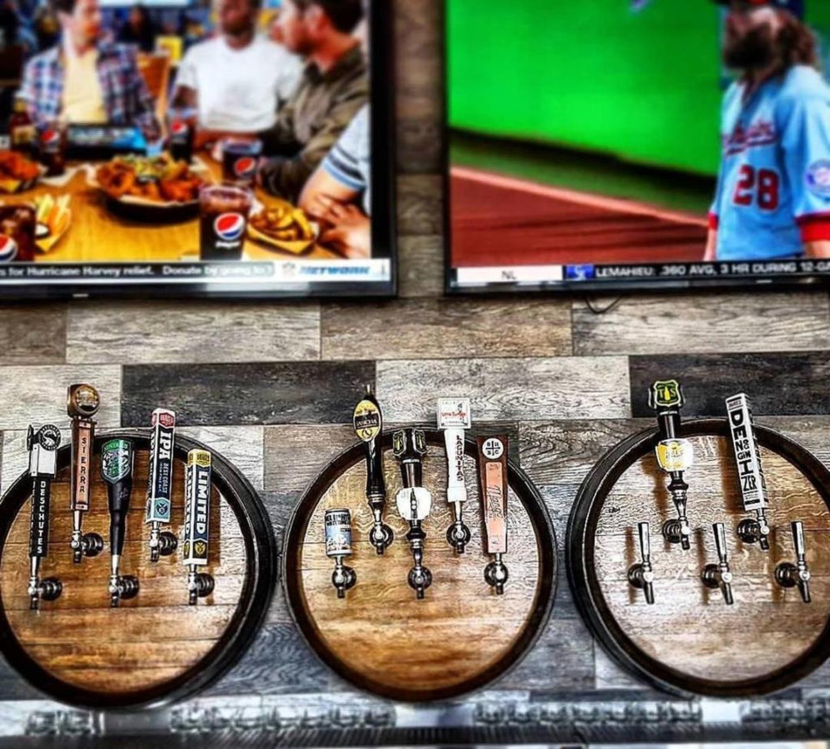 The Tap House in Madera sells craft beer and pizza.