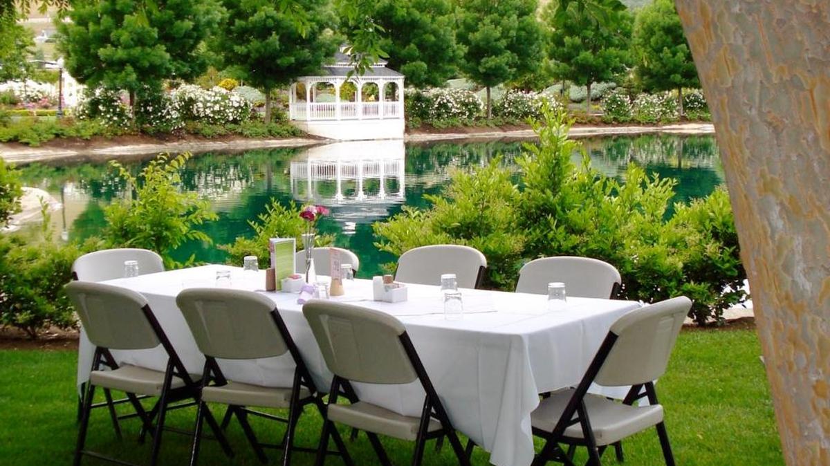 Wonder Valley Ranch is hosting a Mother’s Day brunch with indoor seating and outdoor lakeside seating.