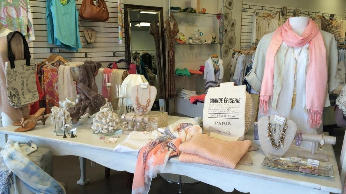 
Longtime women’s clothing store Stephan Cori has opened a second store in Fresno. The new one is in the Villaggio shopping center near California Pizza Kitchen.
