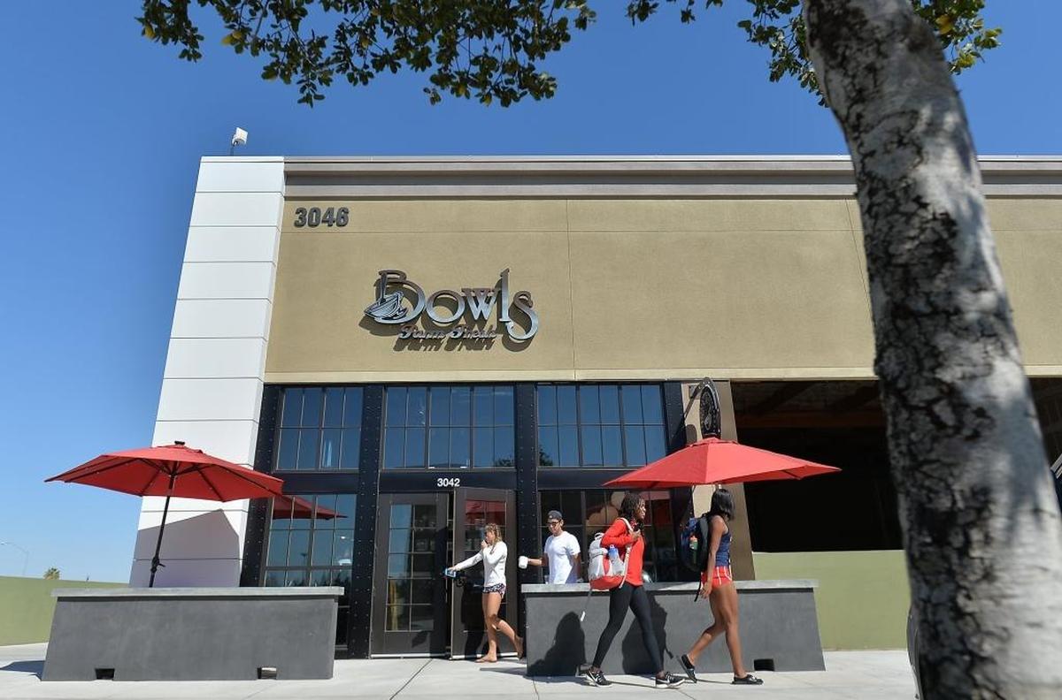Farm Fresh Bowls at Campus Pointe in Fresno has closed. Its Visalia location remains open. 