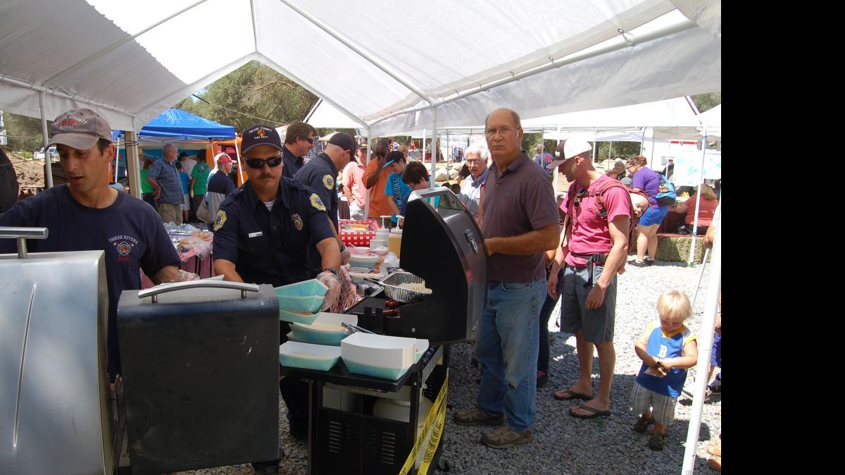 
The Three Rivers Hot Dog Festival on Saturday is a fundraiser for the area’s volunteer firefighters and the Three Rivers Historical Museum.

