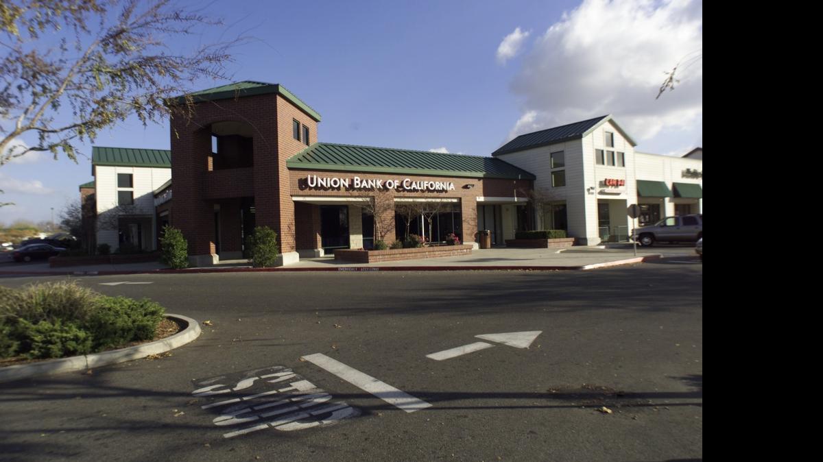 
Sprouts Farmers Market plans to open a grocery store next year in the Trading Post Shopping Center at Clovis and Herndon avenues in Clovis. The center, pictured in this file photo taken in 2000, has new owners who are planning for new tenants and other changes.

