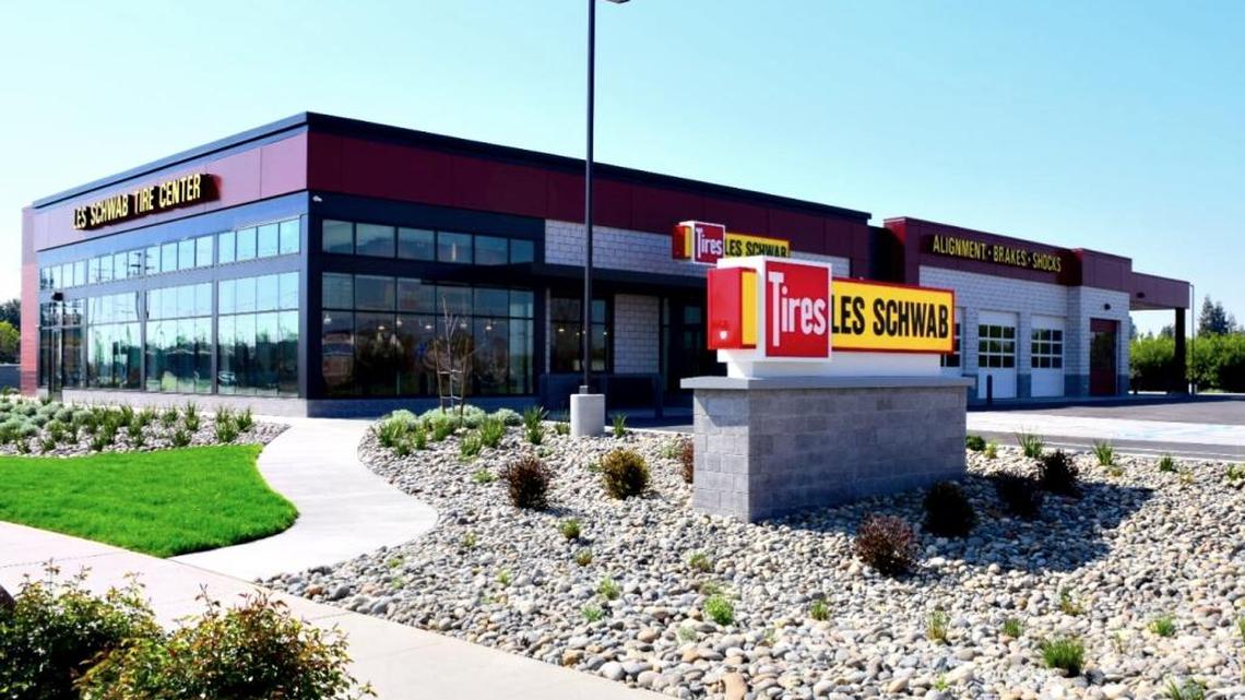 Les Schwab Tire Centers is opening a new store in Reedley.