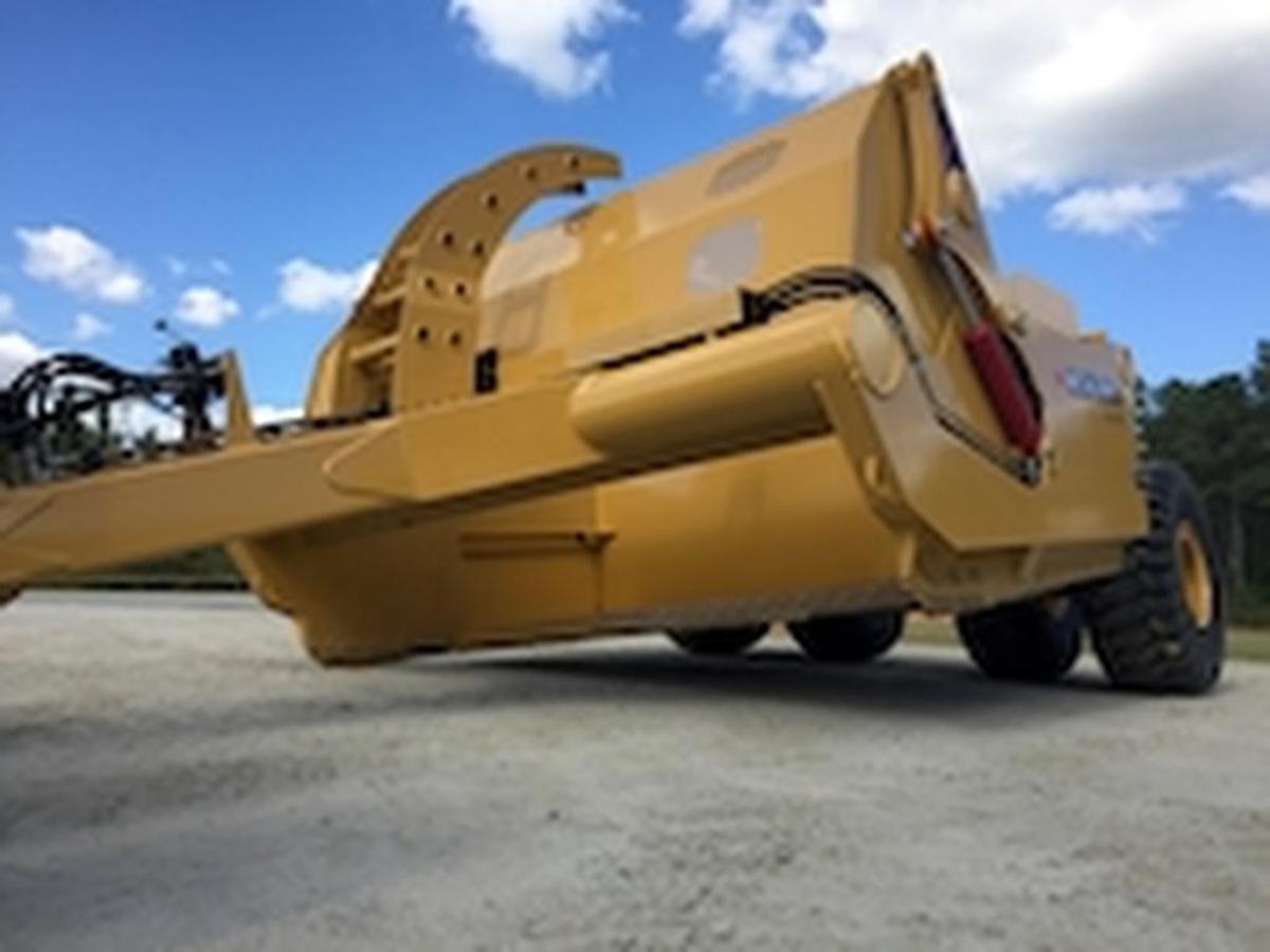 The Metalcraft 2614 TILT is an innovative scraper.