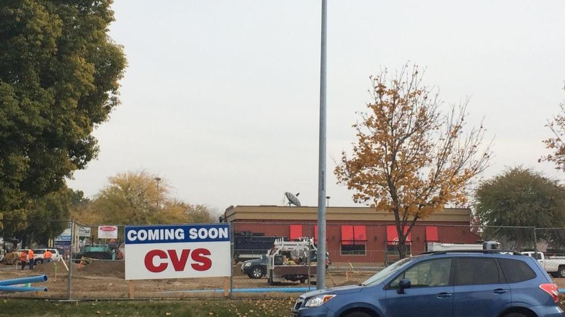 A new CVS will be built between Applebee’s and Minnewawa Avenue at the corner of Shaw Avenue in Clovis. A nearby CVS will move into the new building in April.