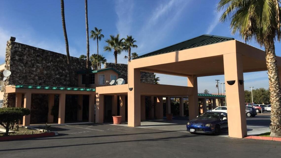 Knights Inn Motel on Blackstone Avenue to become a Super 8