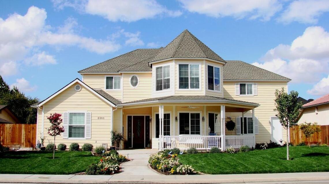 G.J. Gardner celebrates 10th anniversary of first house built in U.S.