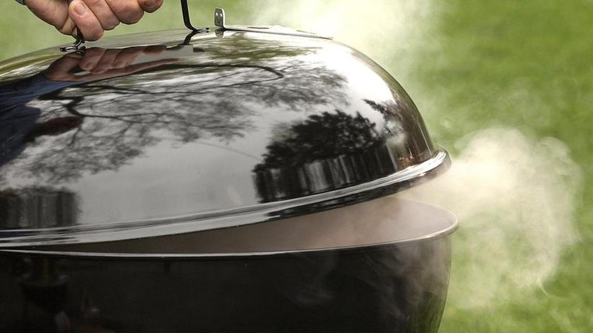 Barbecue ban during wildfire season? Residents in this California county are demanding it