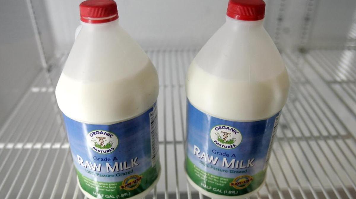 

State agricultural officials have issued a quarantine order for raw milk produced by Organic Pastures Dairy of Fresno County after a routine inspection found campylobacter bacteria in the milk.
