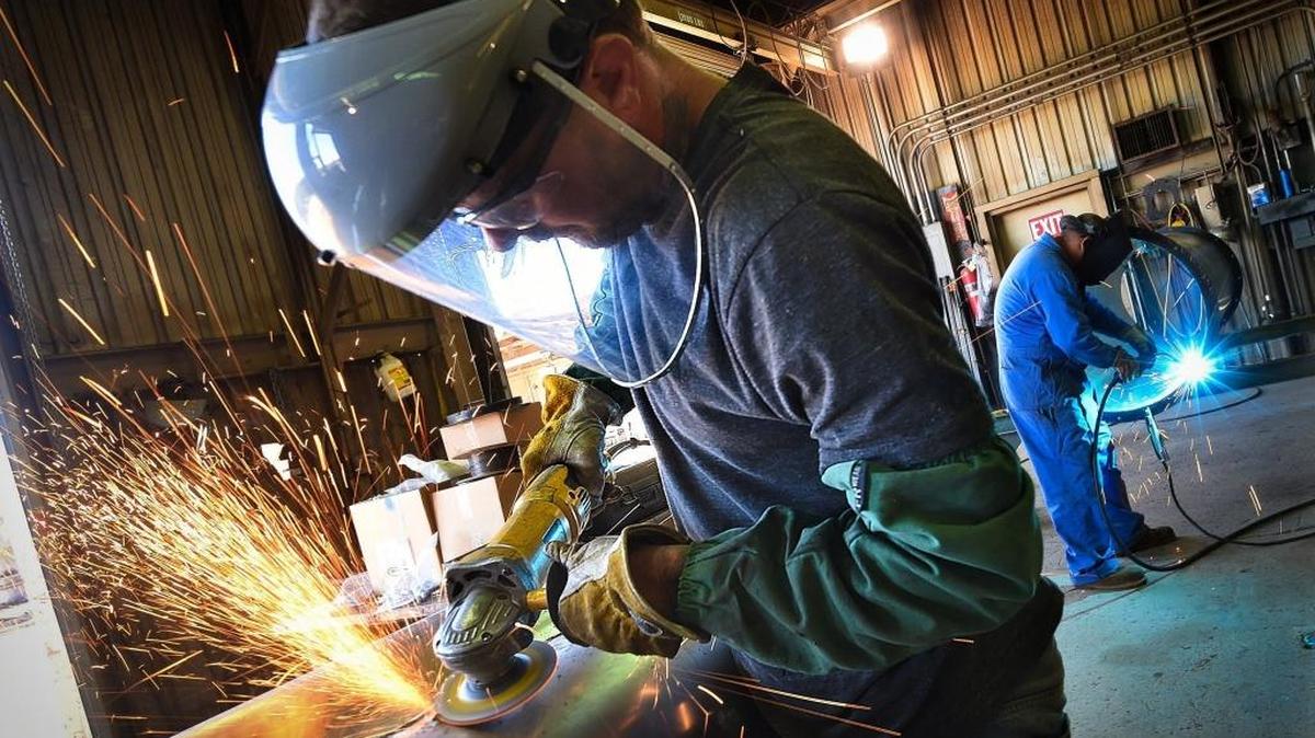 ResourceMFG is looking for workers for manufacturing companies looking to fill skilled and semi-skilled jobs, including welders, control technicians, maintenance mechanics, machine operators and supervisors.