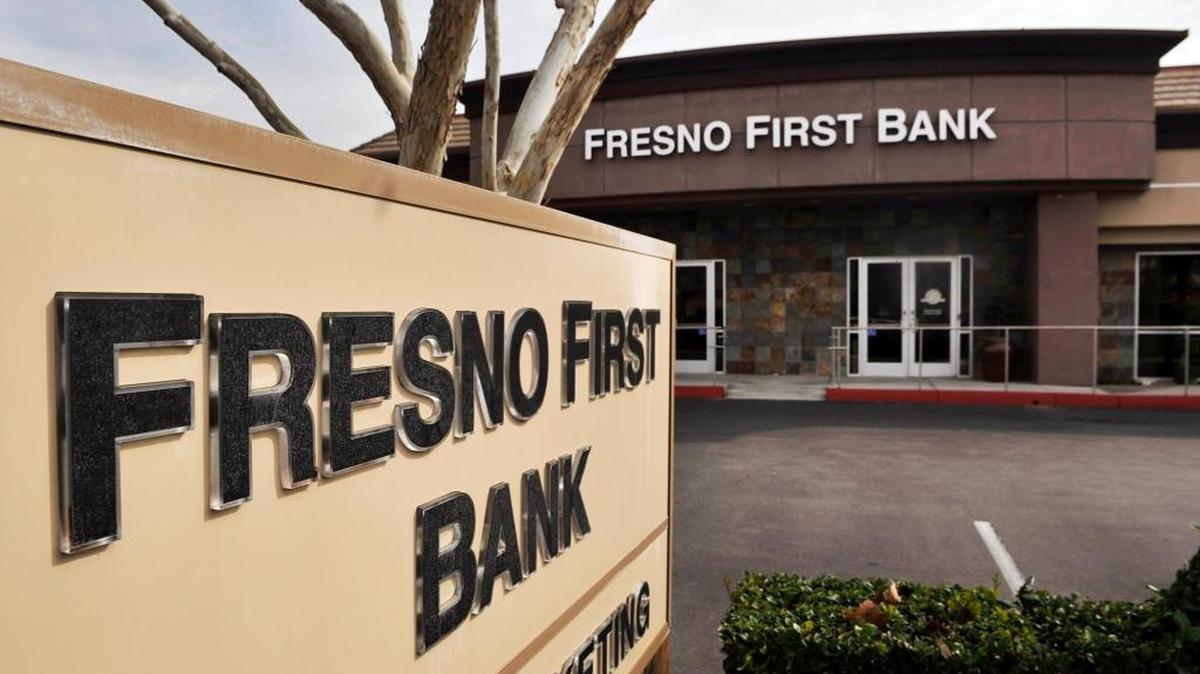 Fresno First Bank is teaming up with a Bay Area investment service company to help young businesses get the money they need to grow.