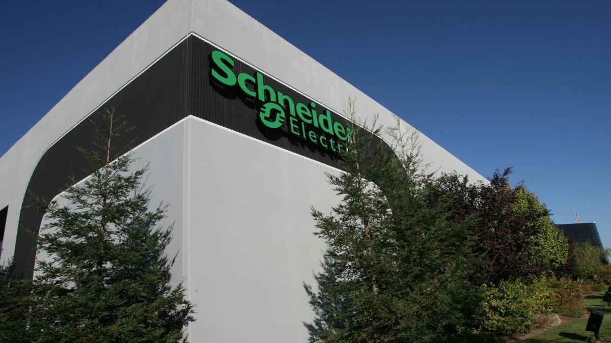 There are an estimated 1,000 to 1,200 workers at the Pelco by Schneider Electric campus in Clovis.