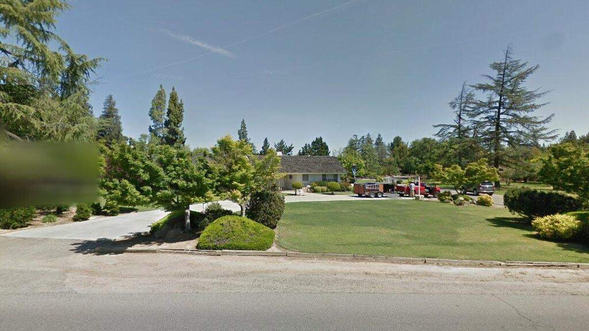 House on 5100 block of North Van Ness Boulevard