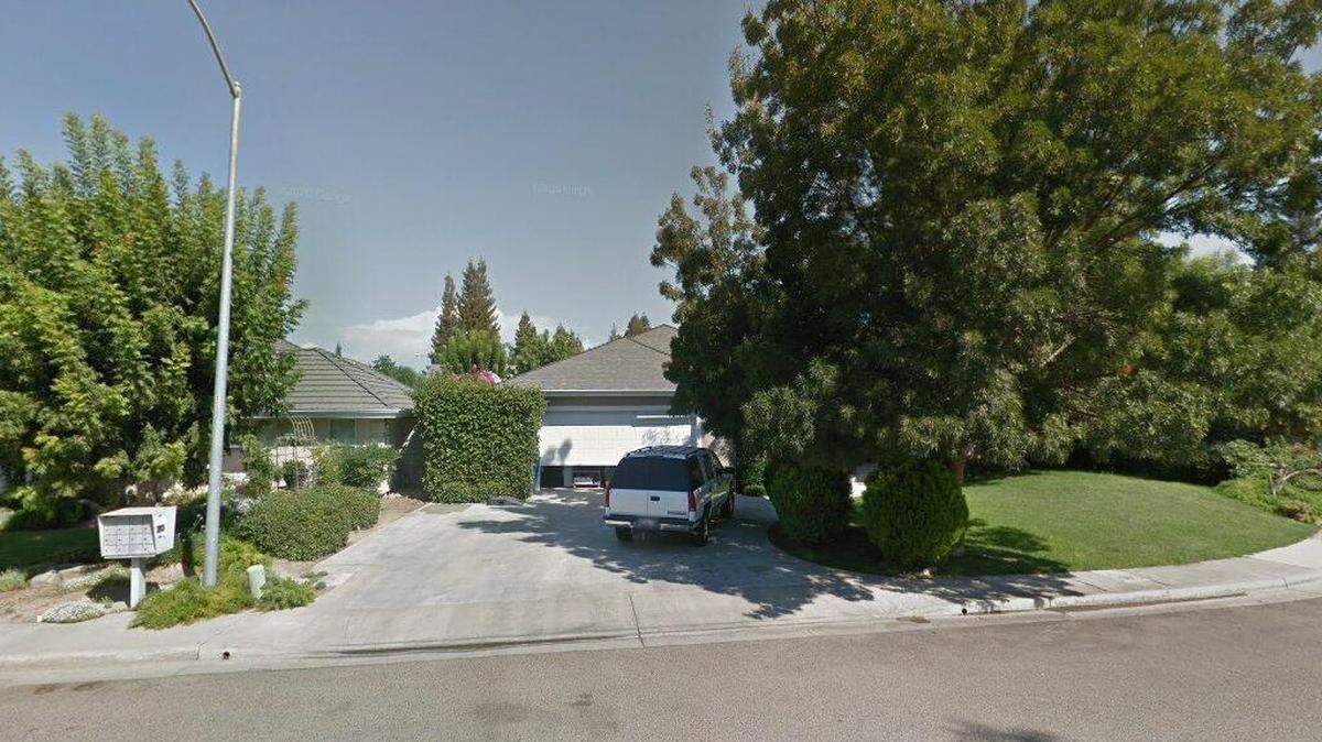 House on 100 block of Robinwood Circle