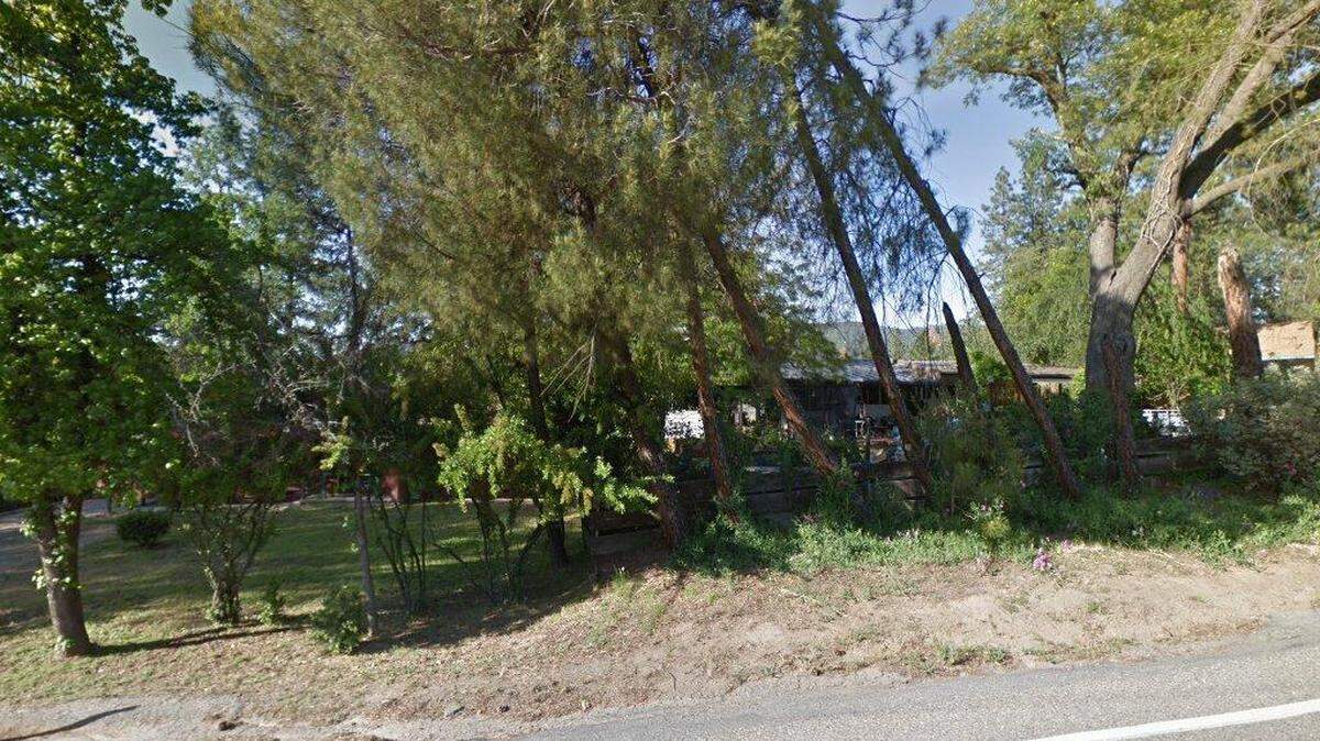 House on 49800 block of Road 426