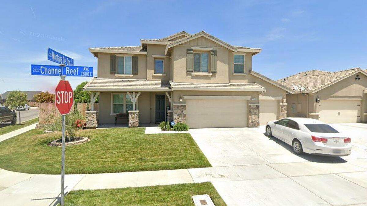 House on 2800 block of Channel Reef Avenue