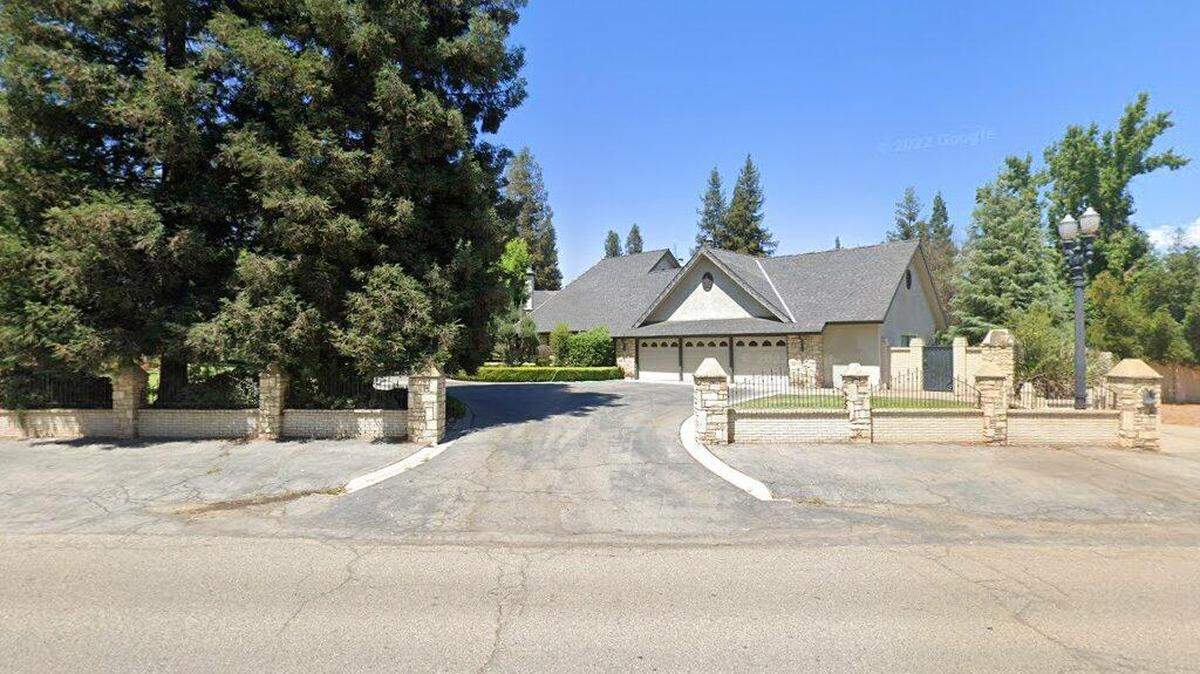 House on 7400 block of North Van Ness Boulevard