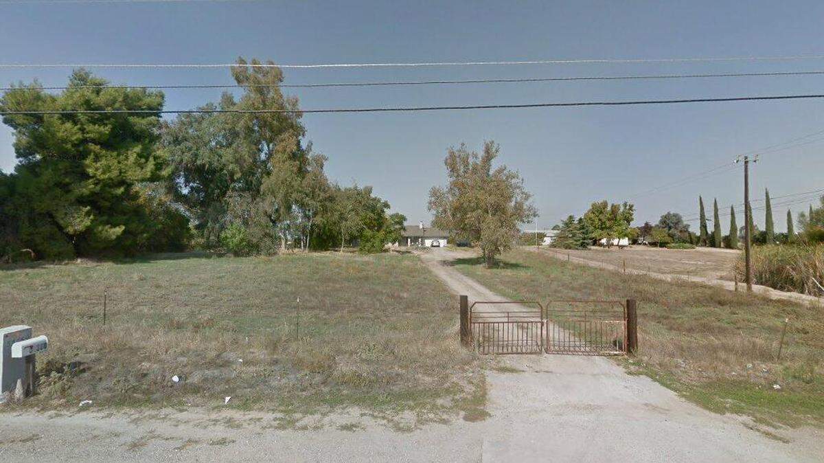 House on 35300 block of Avenue 13 1/4