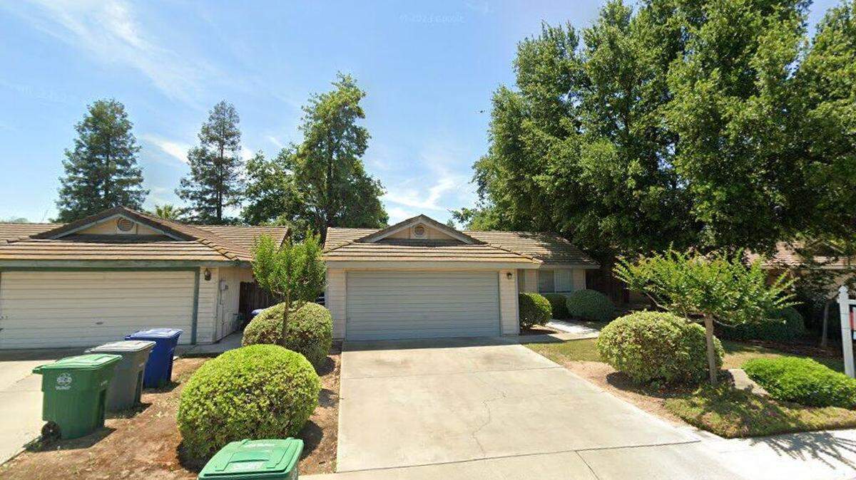 House on 900 block of East Santa Rosa Street