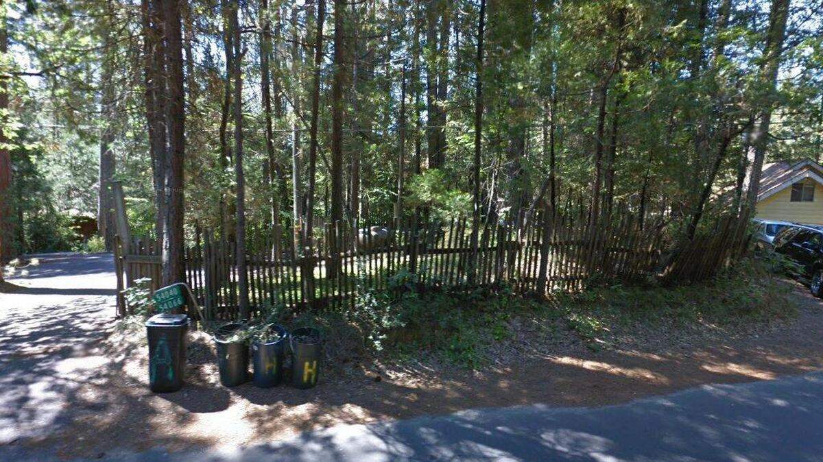 House on 54000 block of Road 432