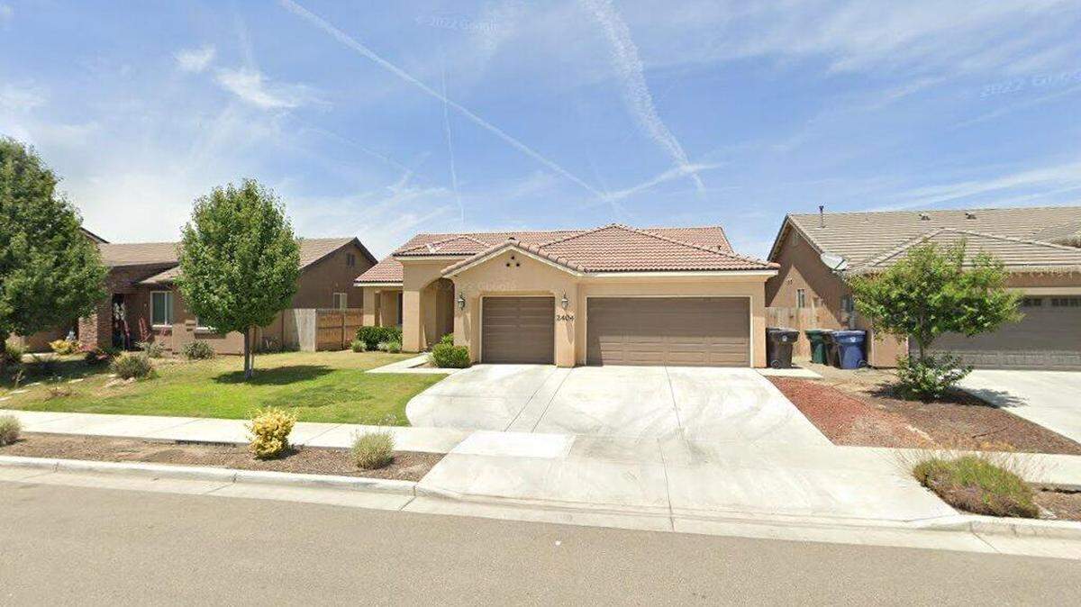 House on 2400 block of Bay Hill Avenue
