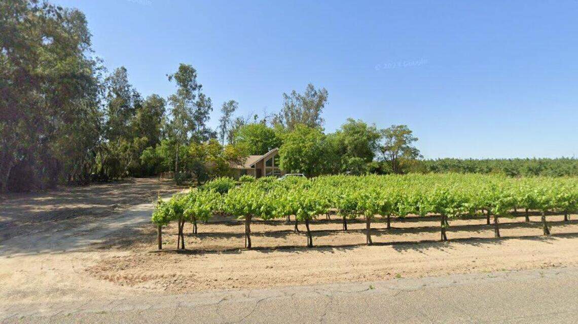 A 3-bedroom house sold in Parlier area sells for $625,000. Here are the details.